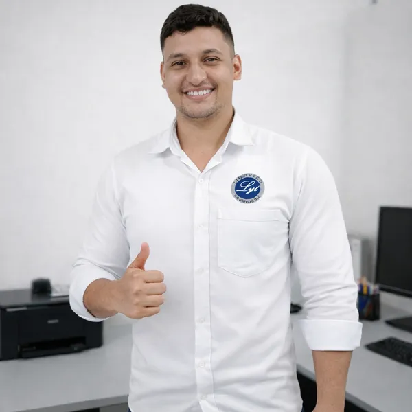 Equipo LIMPYTEC representando la misión de la empresa